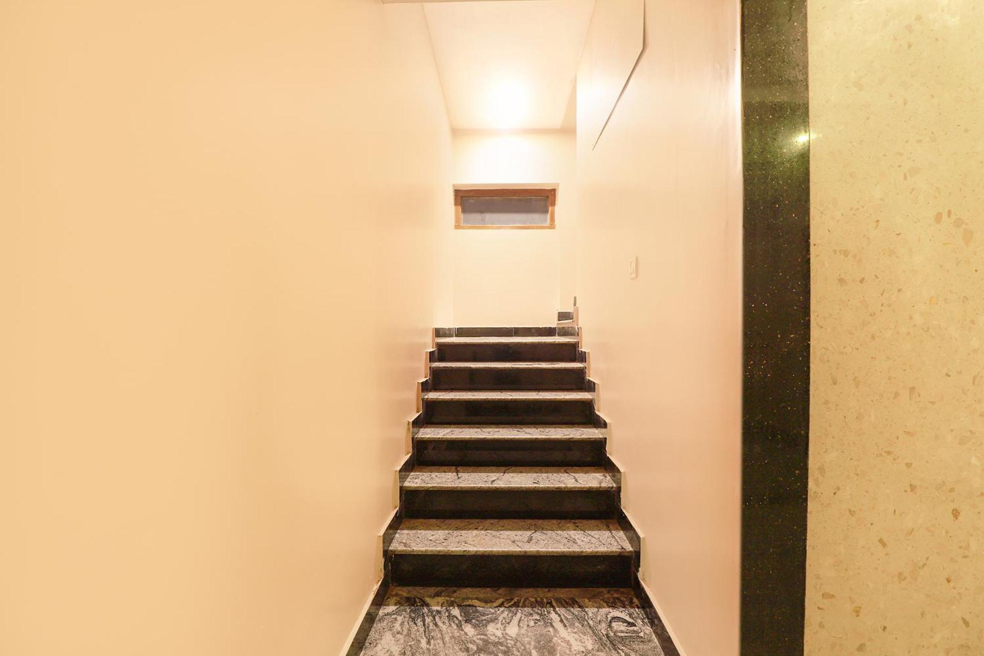 Fabhotel Nk Courtyard - Nr Guindy Industrial Estate Chennai Exterior foto